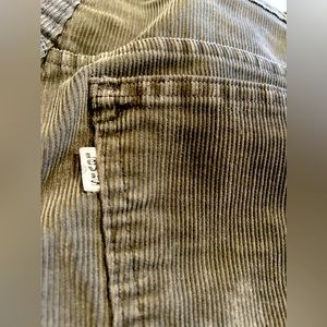 Vintage 1970’s Levi's 519 Olive Green Corduroy Men's Pants White Tab Size 34x33